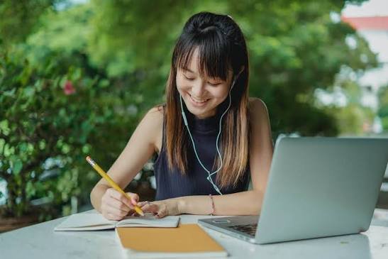 How to Write a Winning Scholarship Essay in 2026